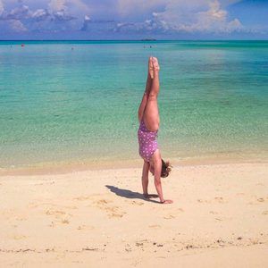 Meet your Posher, Elizabeth